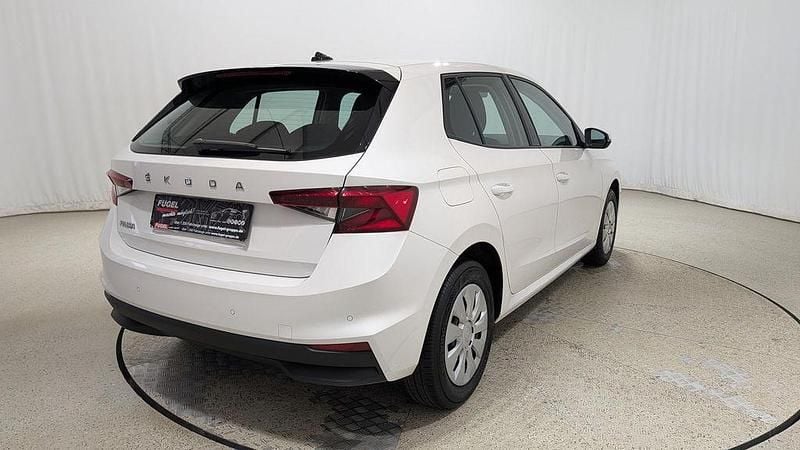 Gebraucht Skoda Fabia Active 65 PS (47 kW) 2022 Candyweiss Kleinwagen