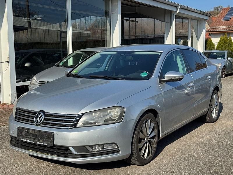 Gebraucht VW Passat Comfortline 160 PS (117 kW) 2011 Silber Limousine