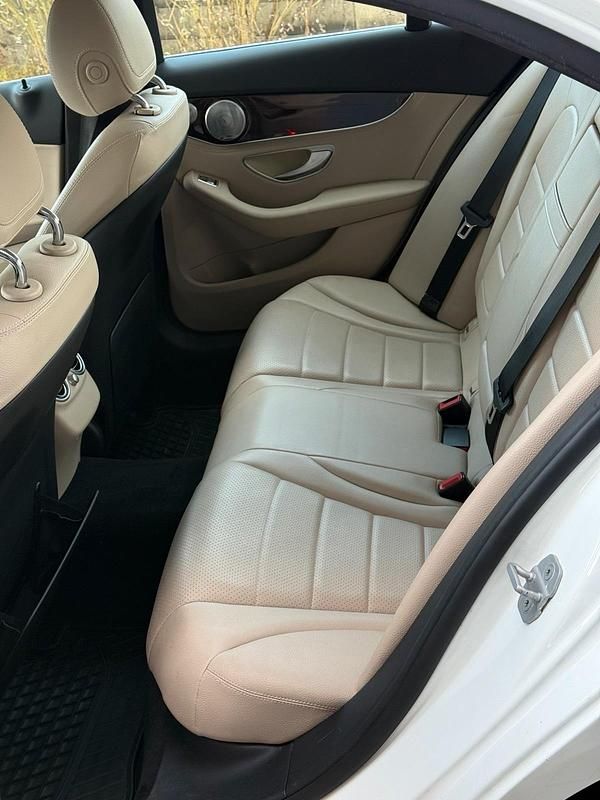 Gebraucht Mercedes C300 220 PS (161 kW) 2014 Weiß Limousine