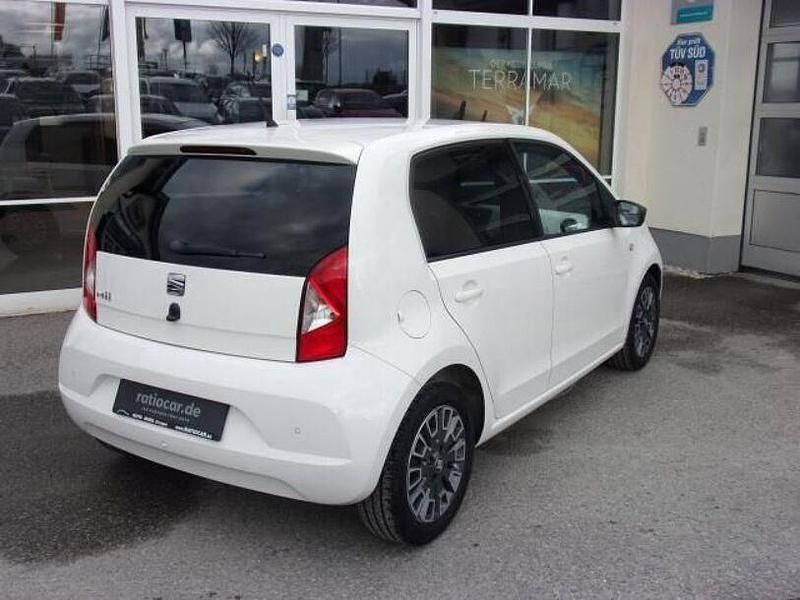 Gebraucht Seat Mii Chic 60 PS (44 kW) 2019 Weiß Kleinwagen