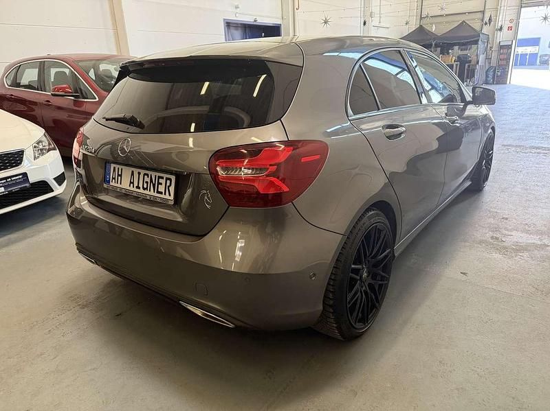 Gebraucht Mercedes A220 177 PS (130 kW) 2016 Mountaingrau  met. Kleinwagen