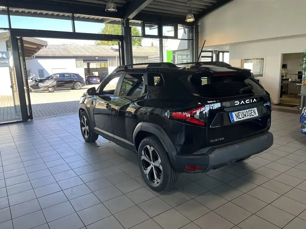 Neu Dacia Duster Journey 122 PS (89 kW) 2026 Perlmutt schwarz metallic SUV