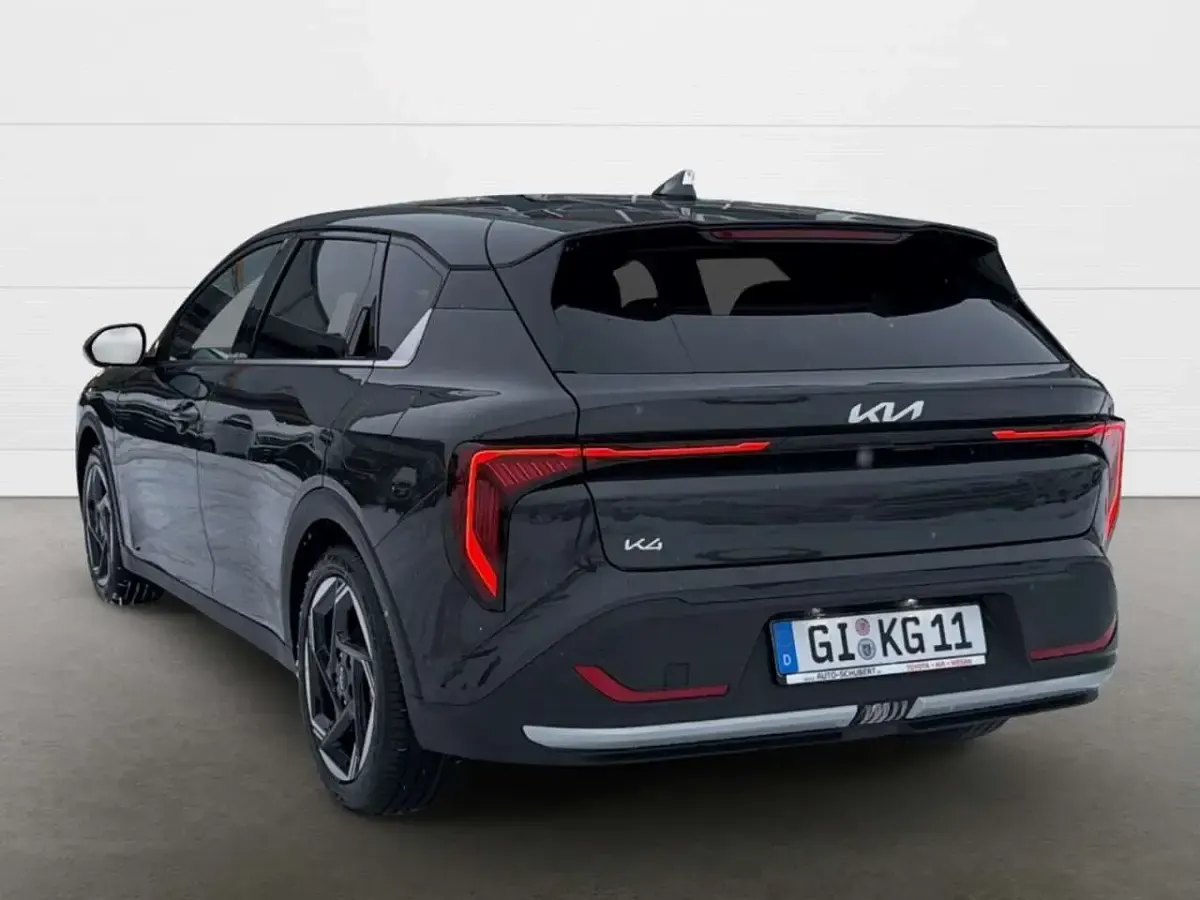 Gebraucht Kia K4 Spirit 150 PS (110 kW) 2026 Grau Limousine