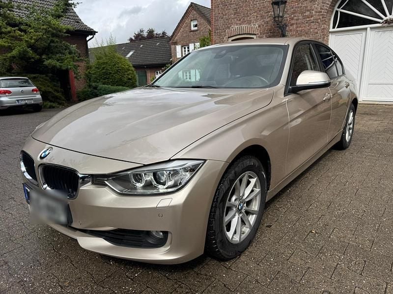 Gold Gebraucht 2014 BMW 320 Limousine | 11.999 € (Fairer Preis) - Bild 1/4