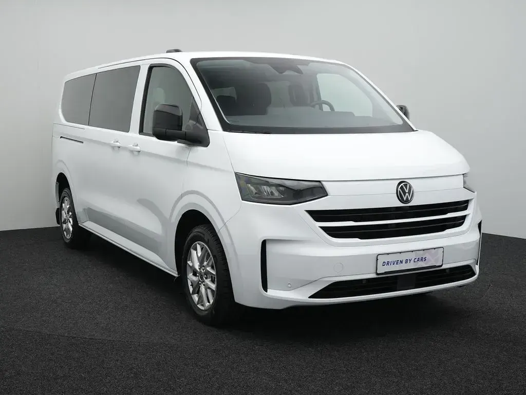 Gebraucht VW T7 Life 150 PS (110 kW) 2025 Clear white Van