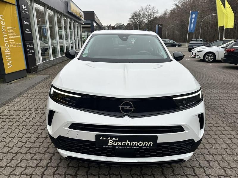 Gebraucht Opel Mokka Enjoy 101 PS (74 kW) 2024 Arktis weiß SUV