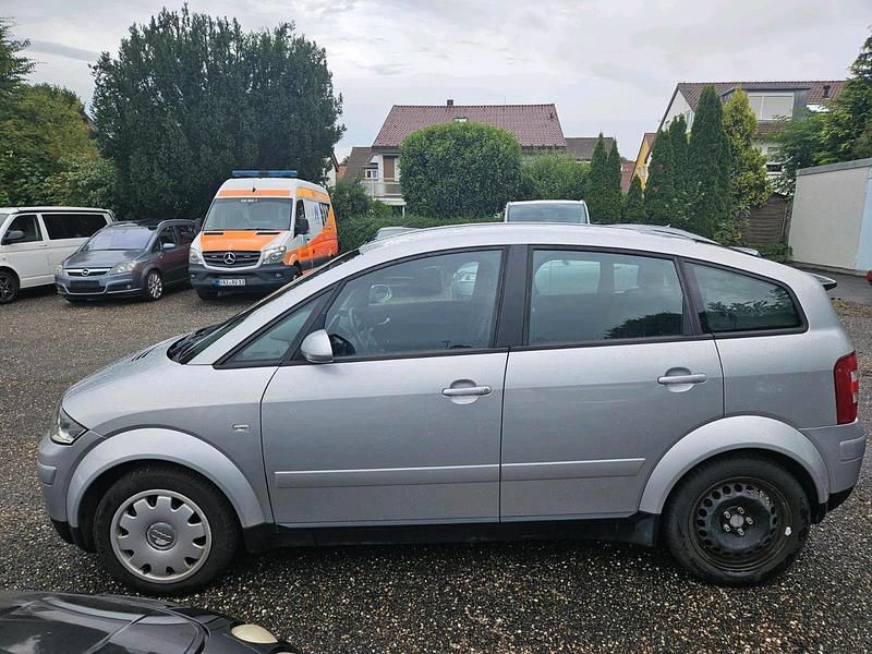 Grau Gebraucht 2001 Audi A2 Kleinwagen | 1.500 € - Bild 1/4