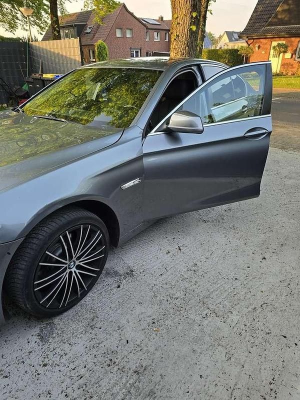 Gebraucht 2011 BMW 520 Kombi | 9.800 € (Guter Preis) - Bild 1/4