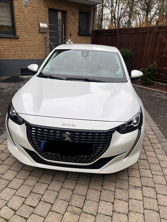Weiß Gebraucht 2020 Peugeot 208 Active Kleinwagen | 12.999 € (Etwas zu teuer) - Bild 1/4