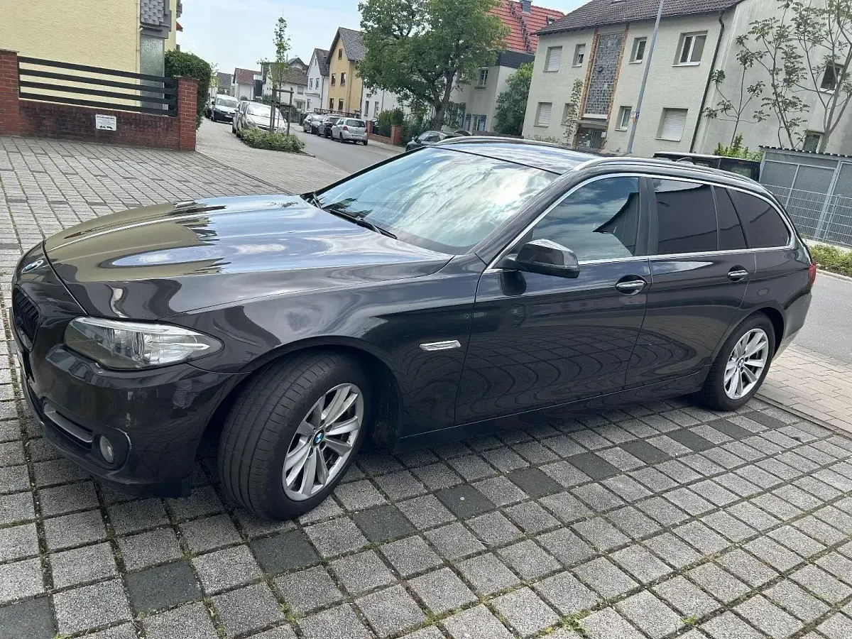 Gebraucht BMW 530 258 PS (189 kW) 2015 Kombi