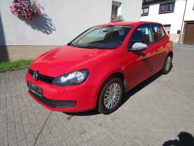 Rot Gebraucht 2010 VW Golf VI Trendline Kleinwagen | 4.499 € (Guter Preis) - Bild 1/4