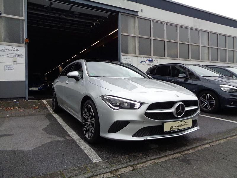 Silber Gebraucht 2022 Mercedes CLA200 Shooting Brake Kombi | 24.990 € (Fairer Preis) - Bild 1/4