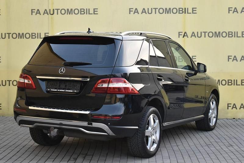 Gebraucht Mercedes ML250 204 PS (150 kW) 2012 Schwarz SUV