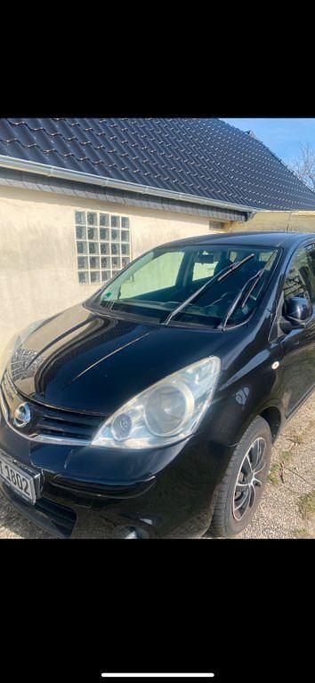 Gebraucht Nissan Note Visia 88 PS (64 kW) 2012 Schwarz Kleinwagen