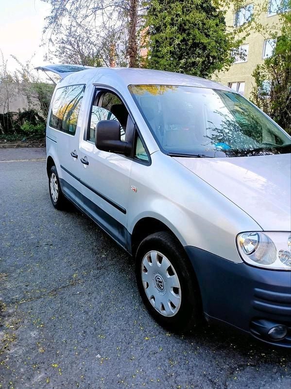 Używany VW Caddy 105 KM (77 kW) 2006 Srebrny Minivan