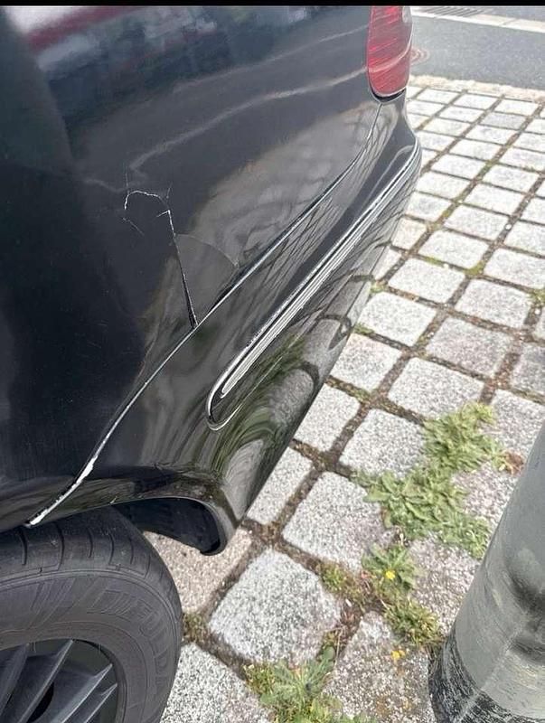 Gebraucht Mercedes E220 Classic 408 PS (300 kW) 2002 Limousine