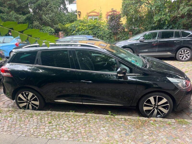 Schwarz Gebraucht 2015 Renault Clio IV LIMITED Limousine | 7.900 € (Guter Preis) - Bild 1/4