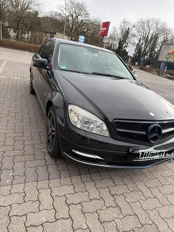 Gebraucht Mercedes C250 204 PS (150 kW) 2011 Schwarz Limousine