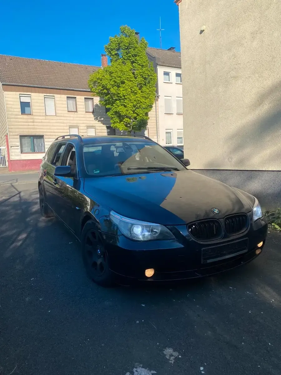 Second-hand BMW 525 200 CP (147 kW) 2006 Albastru Break