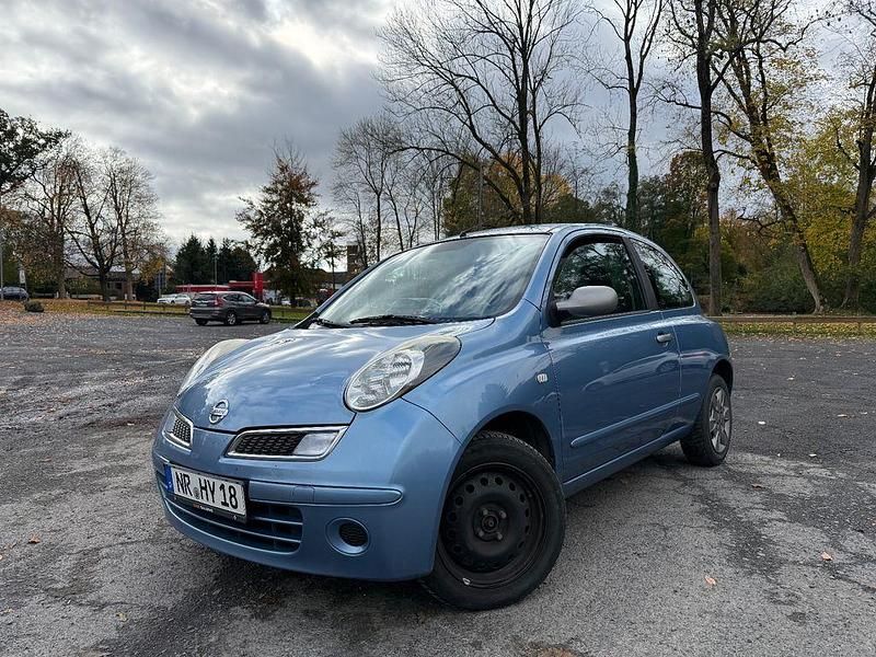 Blau Gebraucht 2004 Nissan Micra Visia Limousine | 950 € (Guter Preis) - Bild 1/4