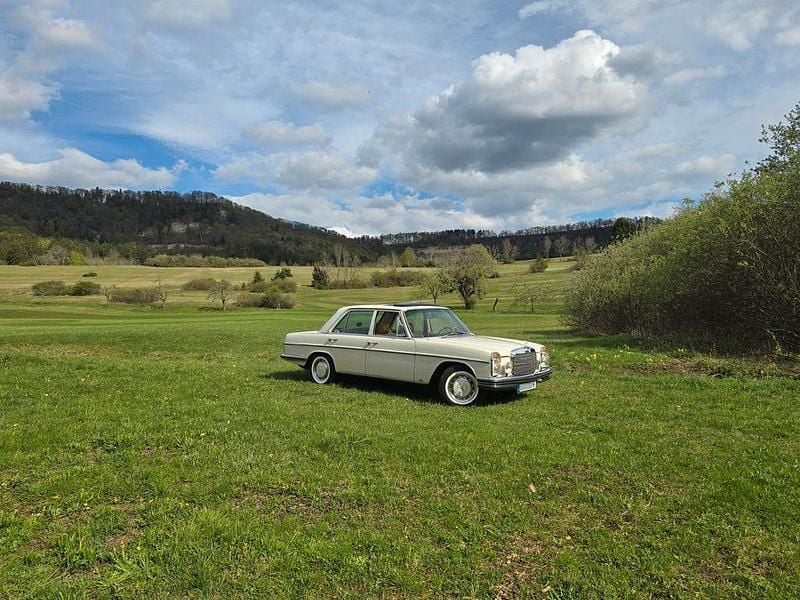 Gebraucht Mercedes E280 185 PS (136 kW) 1972 Weiß Limousine