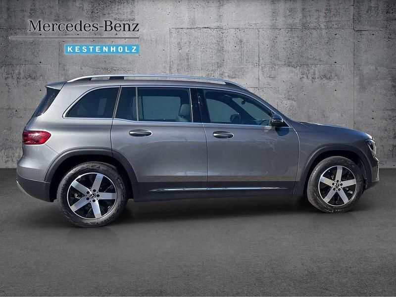 Gebraucht Mercedes GLB200 Progressive 163 PS (119 kW) 2024 Lack mountaingrau SUV