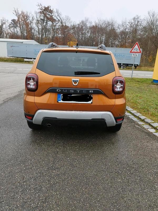Gebraucht Dacia Duster Prestige 101 PS (74 kW) 2020 Orange SUV