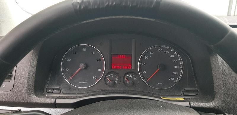 Gebraucht VW Golf V 80 PS (58 kW) 2007 Silber Kleinwagen