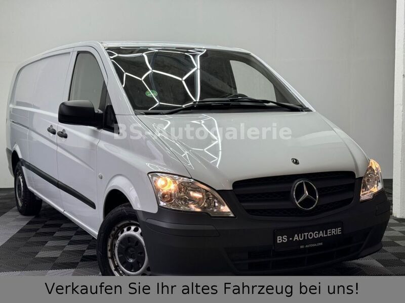 Weiß Gebraucht 2011 Mercedes Vito Van / Kleinbus | 8.890 € (Guter Preis) - Bild 1/4
