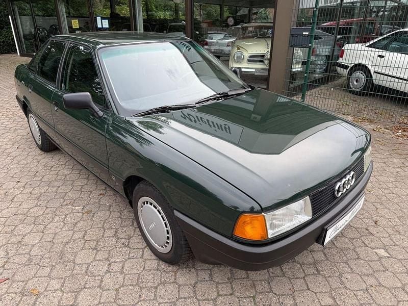 Grün Gebraucht 1991 Audi 80 Limousine | 2.450 € - Bild 1/4