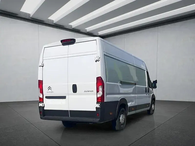 Gebraucht Citroën Jumper 165 PS (121 kW) 2024 Weiß Van / Kleinbus