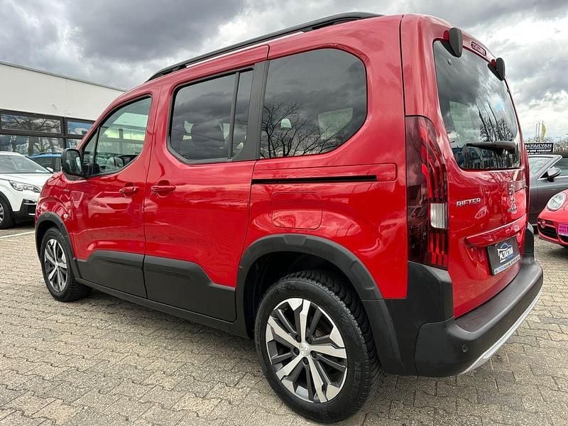 Gebraucht Peugeot Rifter 110 PS (80 kW) 2018 Rot Van / Kleinbus