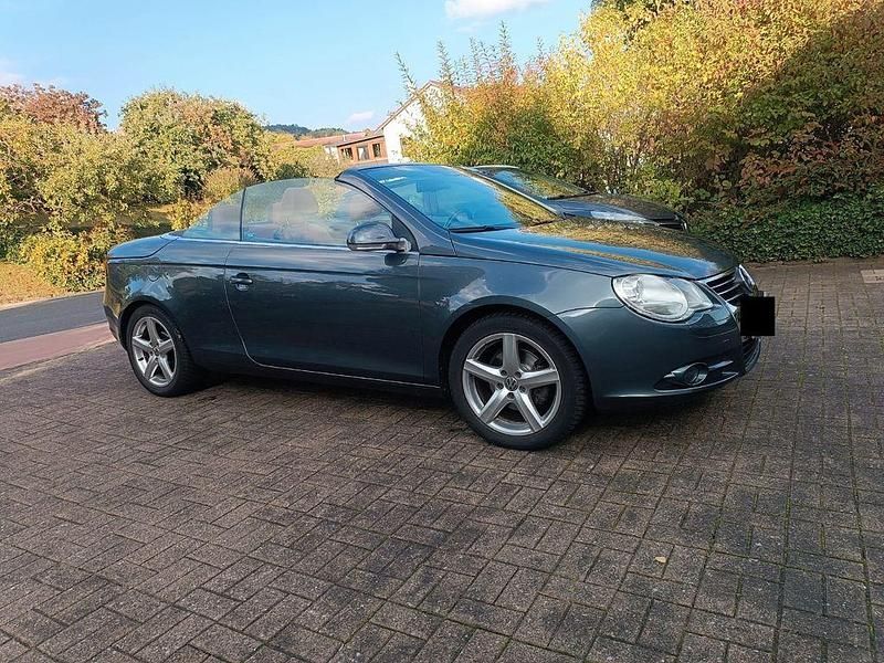 Grau Gebraucht 2007 VW Eos Cabrio | 7.500 € (Etwas zu teuer) - Bild 1/4