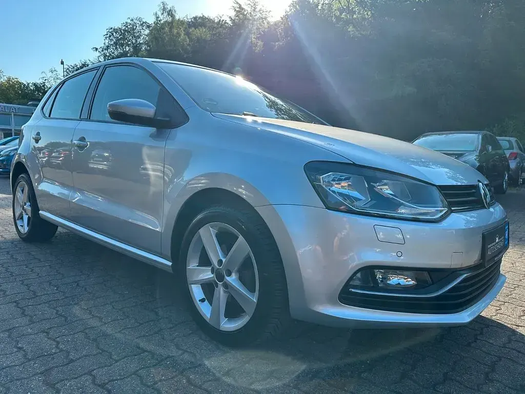 Gebraucht VW Polo Comfortline 90 PS (66 kW) 2015 Silber Limousine