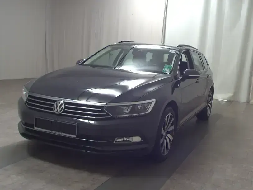 Gebraucht VW Passat Comfortline 150 PS (110 kW) 2019 Grau Kombi
