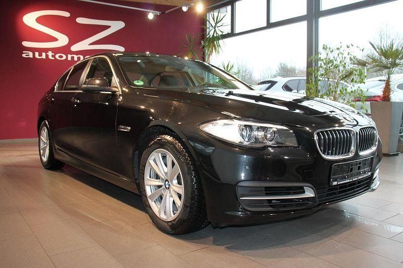 Gebraucht BMW 520 184 PS (135 kW) 2014 Saphirschwarz Limousine