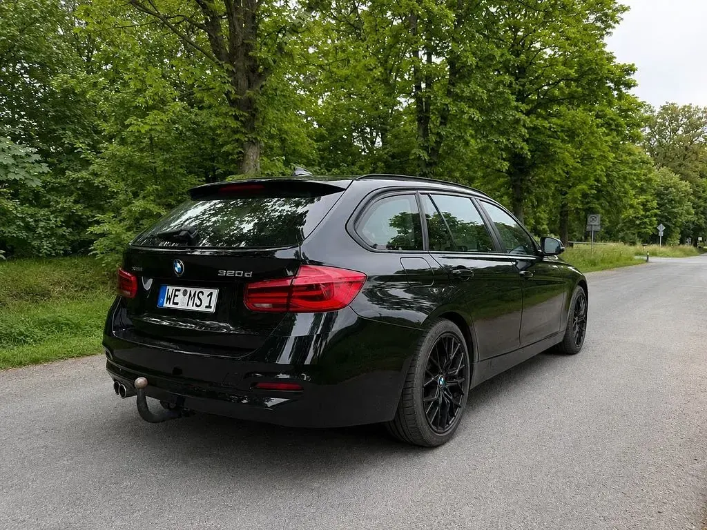 Gebraucht BMW 320 190 PS (139 kW) 2017 Schwarz Kombi