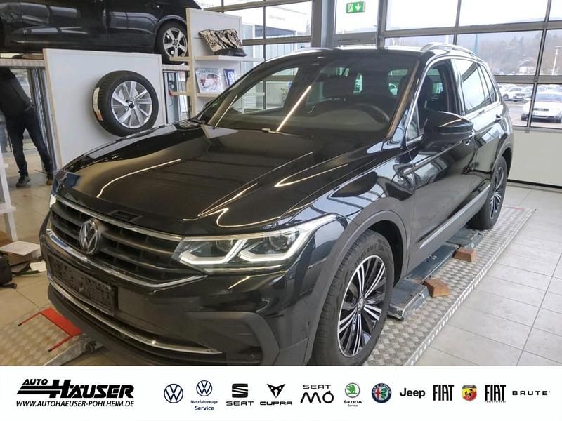 Gebraucht VW Tiguan Move 150 PS (110 kW) 2023 Schwarz SUV