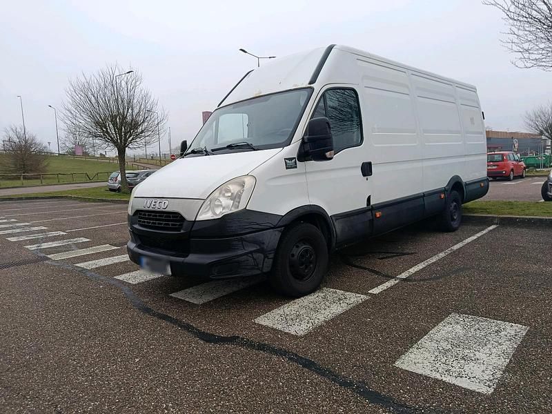 Usata Iveco Daily 126 CV (92 kW) 2013 Bianco Monovolume