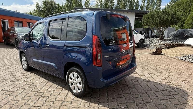 Second-hand Opel Combo 131 CP (96 kW) 2020 Albastru Monovolum