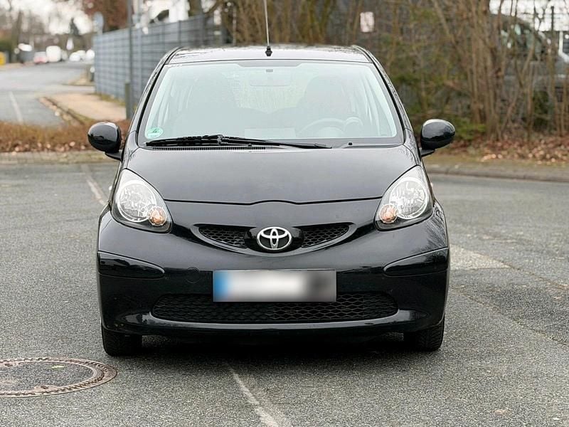Gebraucht Toyota Aygo 68 PS (50 kW) 2007 Schwarz Kleinwagen