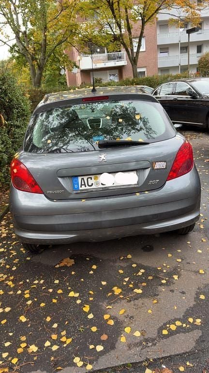 Grau Gebraucht 2008 Peugeot 207 Urban Move Limousine | 1.000 € (Superpreis) - Bild 1/4
