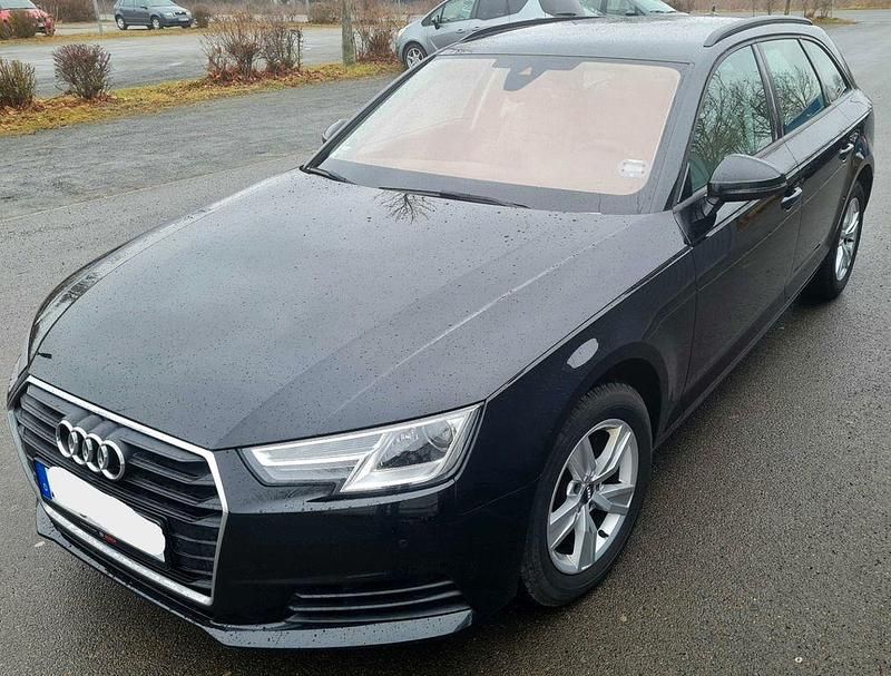 Gebraucht Audi A4 Design 150 PS (110 kW) 2018 Schwarz Kombi