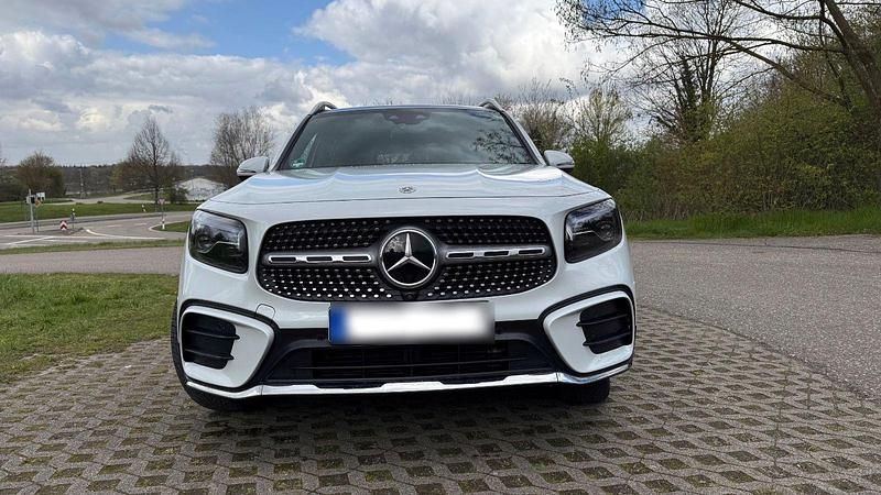 Gebraucht Mercedes GLB220 Premium Plus 190 PS (139 kW) 2023 Weiß SUV
