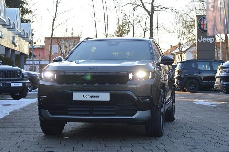 Neu Jeep Compass 156 kW (213 PS) 2026 Grün SUV