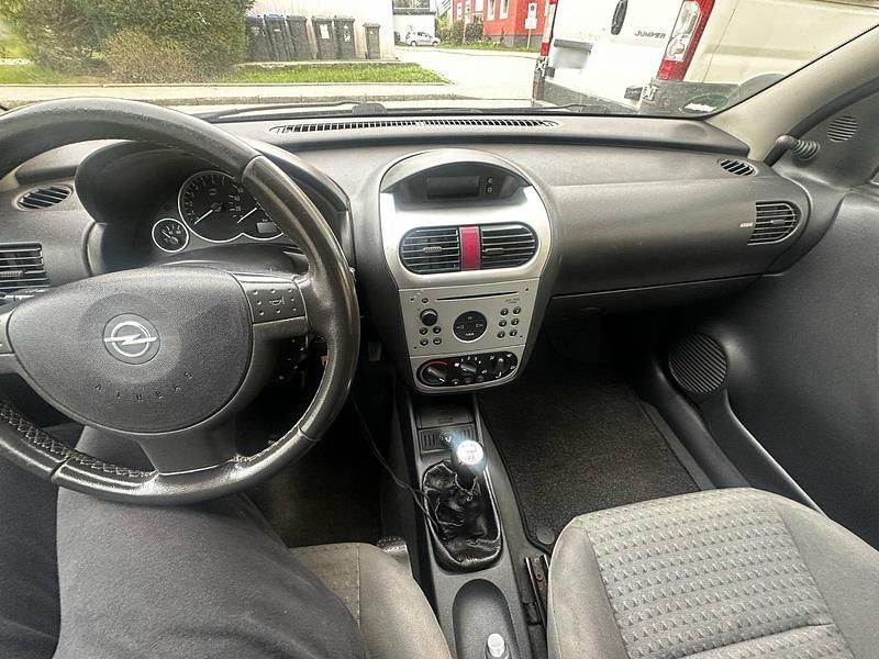 Gebraucht Opel Corsa 55 PS (40 kW) 2002 Schwarz Kleinwagen