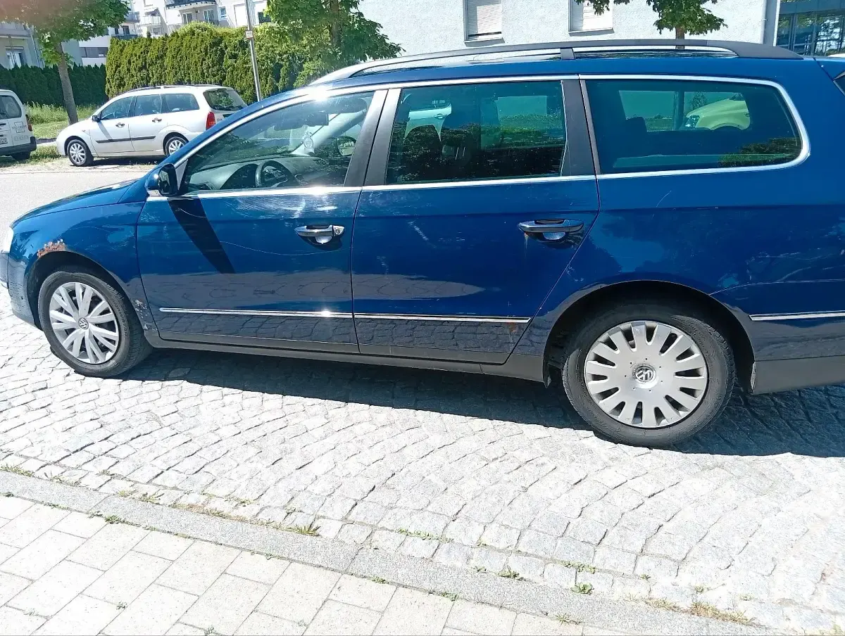 Gebraucht VW Passat 141 PS (103 kW) 2008 Blau Kombi