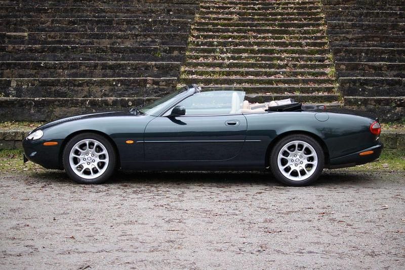 Gebraucht Jaguar XKR 363 PS (266 kW) 1999 Grün Cabrio