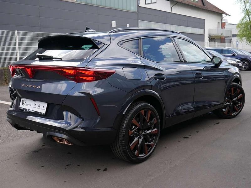 Second-hand Cupra Formentor VZ 272 CP (200 kW) 2025 Gri SUV