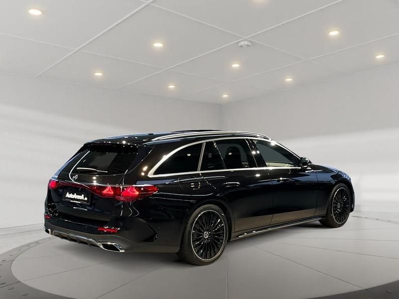 Gebraucht Mercedes E220 AMG 197 PS (144 kW) 2023 Schwarz Limousine